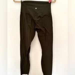 Dark green Lululemon leggings